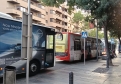 Tres busos urbans de Vic aturats a la rambla del Passeig